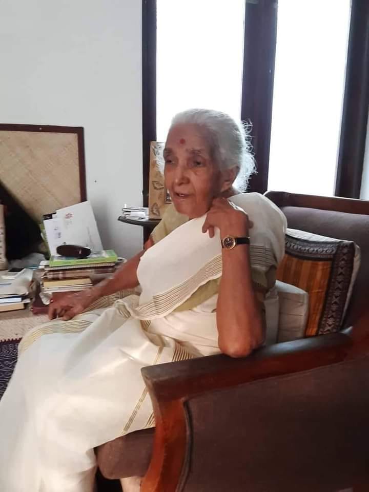 K. Saradamoni sometime in 2020. Source: Facebook page of K. Rajan, Revenue MInister Of Kerala, State Executive Member Of Communist Party Of India